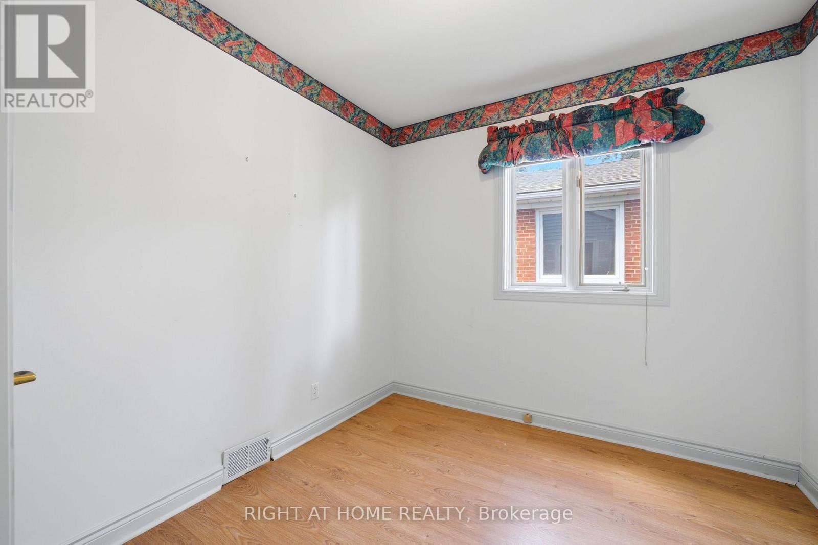 1290 Strathy Avenue Property Photo 19