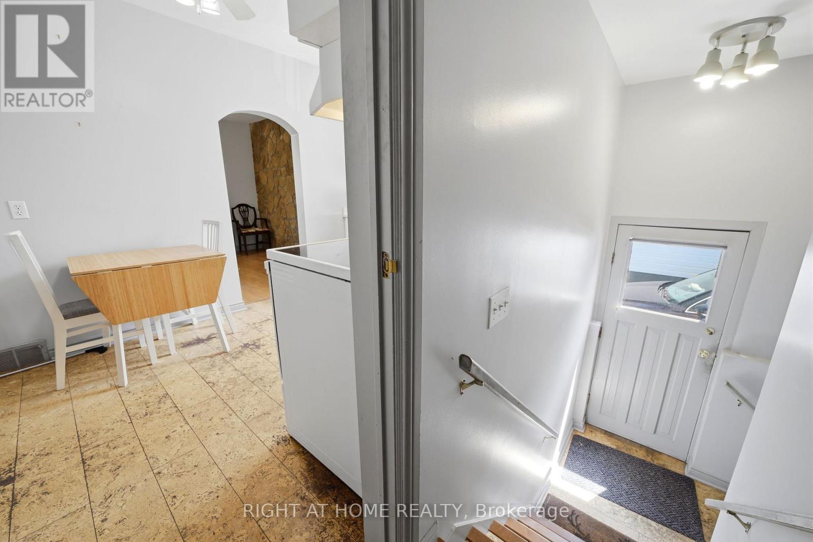 1290 Strathy Avenue Property Photo 27