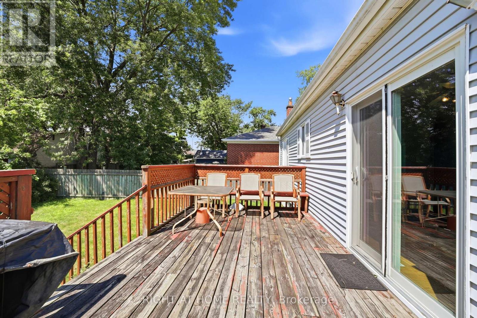 1290 Strathy Avenue Property Photo 34