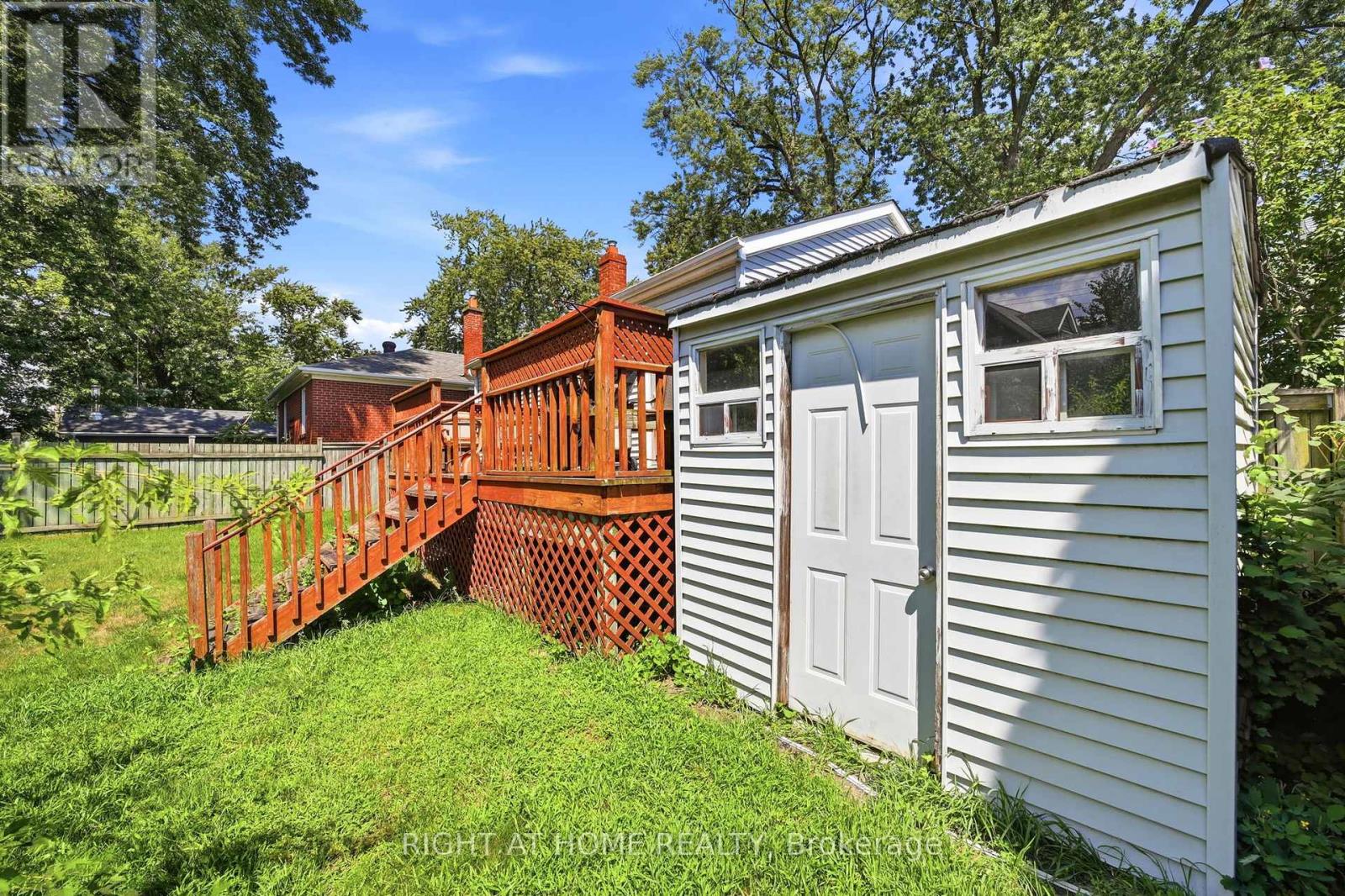 1290 Strathy Avenue Property Photo 39