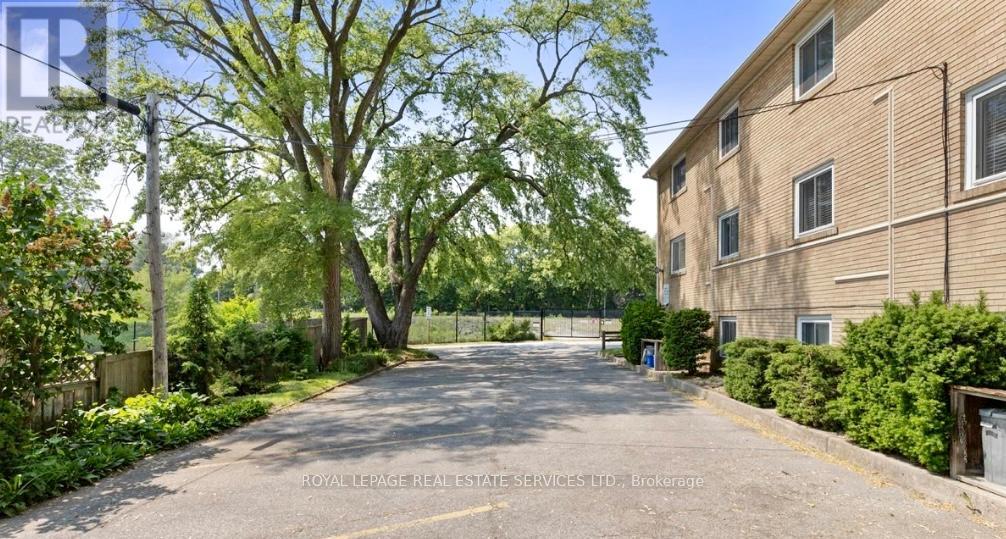 2 - 50 PETER STREET Property Photo 1