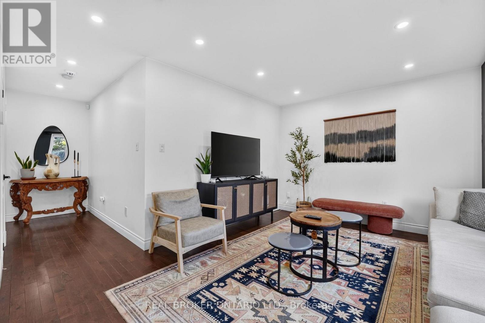 35 Belmont Boulevard Property Photo 7