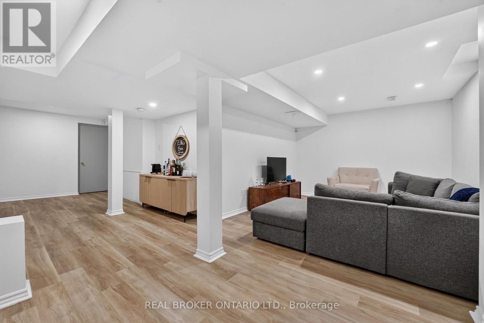35 Belmont Boulevard Property Photo 38