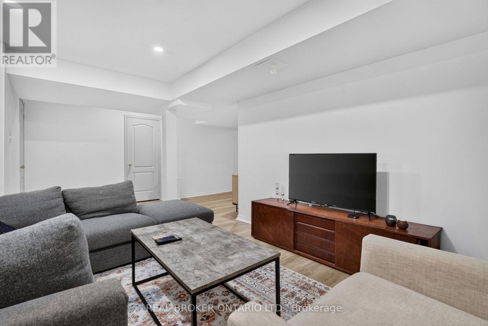 35 Belmont Boulevard Property Photo 40