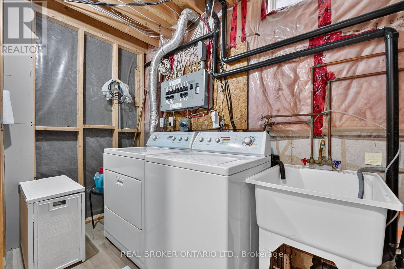 35 Belmont Boulevard Property Photo 43