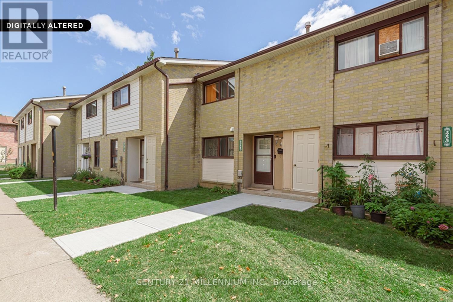 336 Fleetwood Crescent Property Photo 1