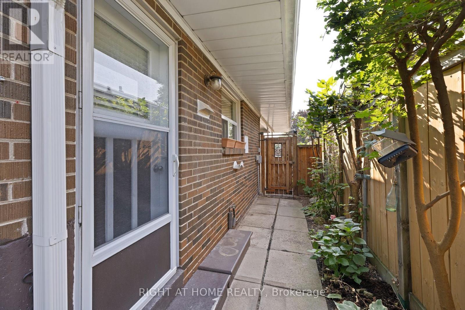 1147 Saturnia Crescent Property Photo 20