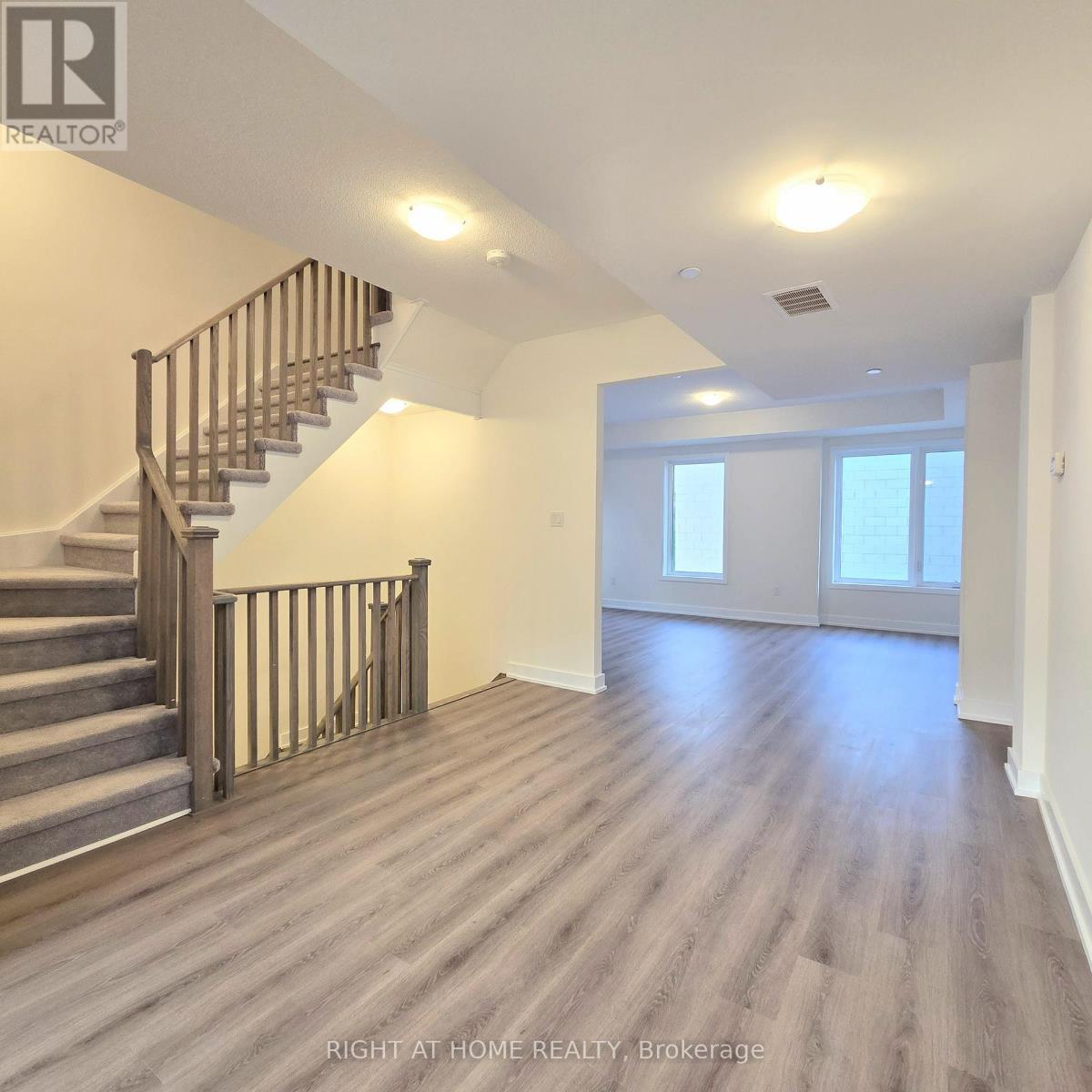 #upper Unit - 137 Frederick Tisdale Drive Property Photo 4