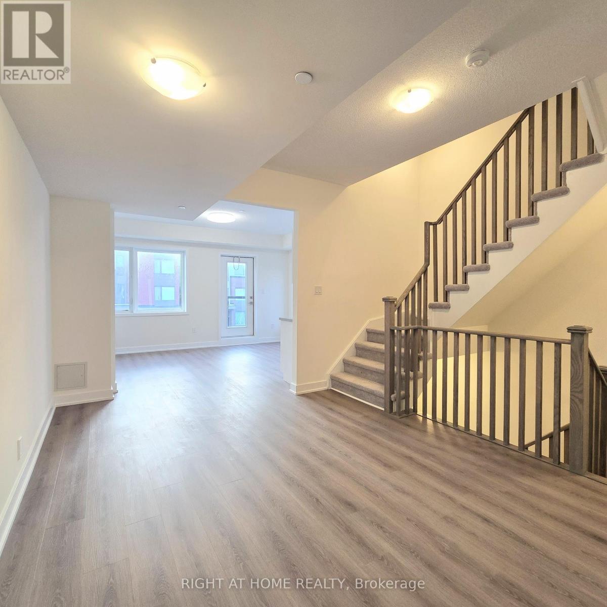 #upper Unit - 137 Frederick Tisdale Drive Property Photo 6
