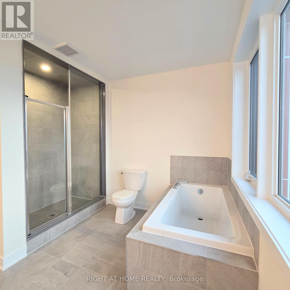 #upper Unit - 137 Frederick Tisdale Drive Property Photo 27