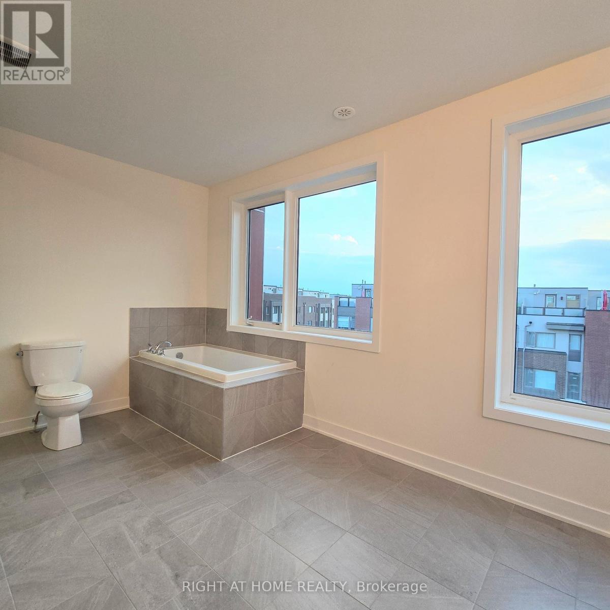 #upper Unit - 137 Frederick Tisdale Drive Property Photo 28