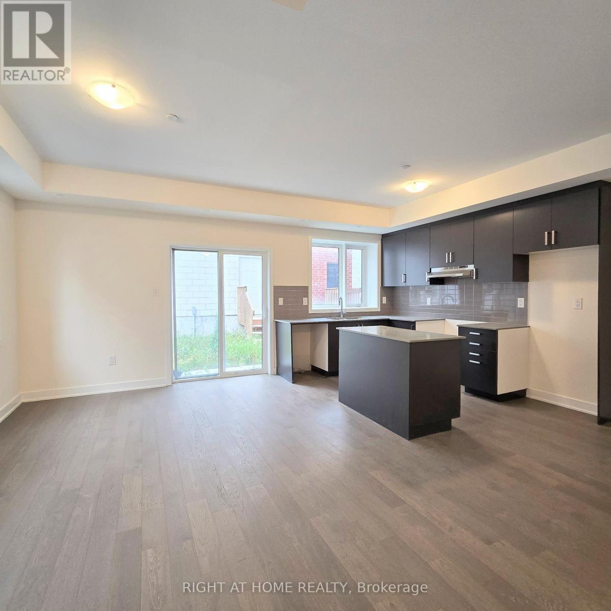 #lower/main Unit - 137 Frederick Tisdale Drive Property Photo 8