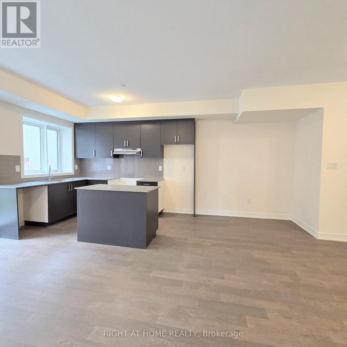 #lower/main Unit - 137 Frederick Tisdale Drive Property Photo 10