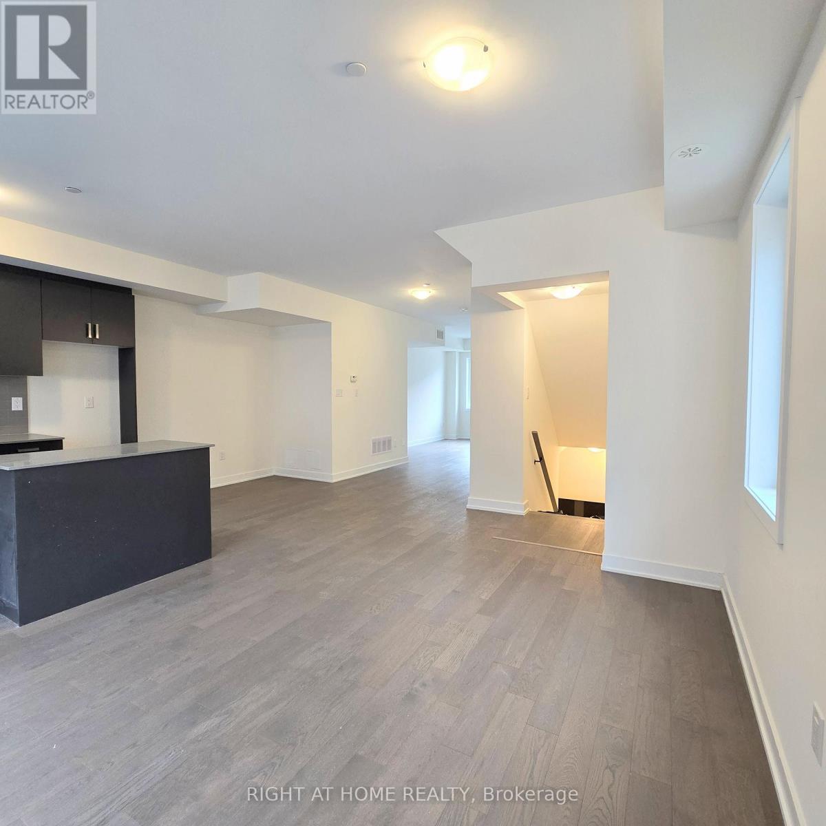 #lower/main Unit - 137 Frederick Tisdale Drive Property Photo 12