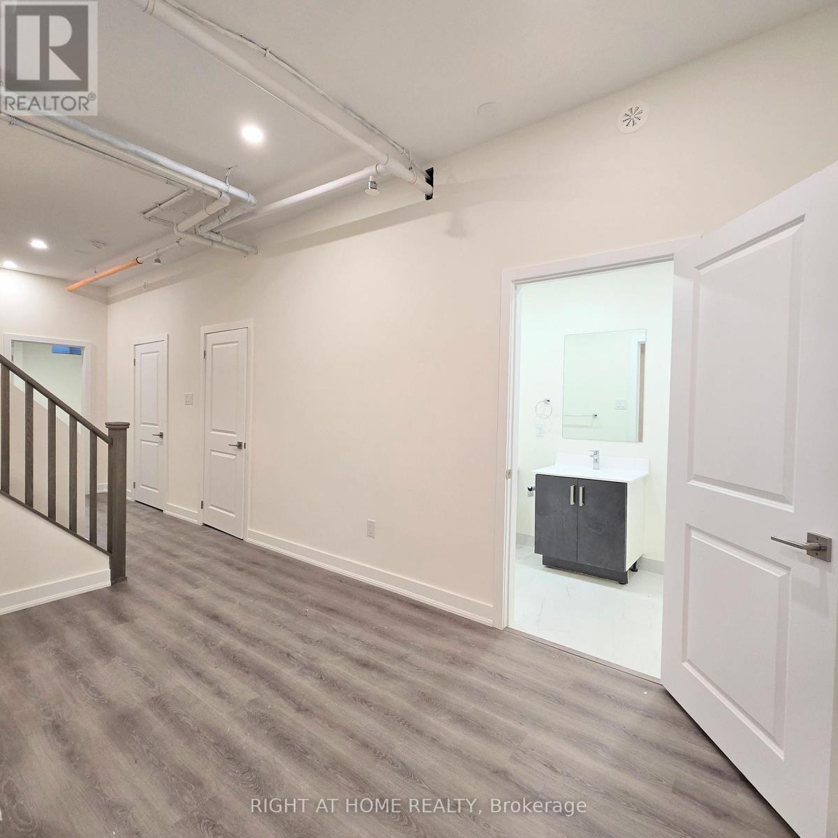 #lower/main Unit - 137 Frederick Tisdale Drive Property Photo 16