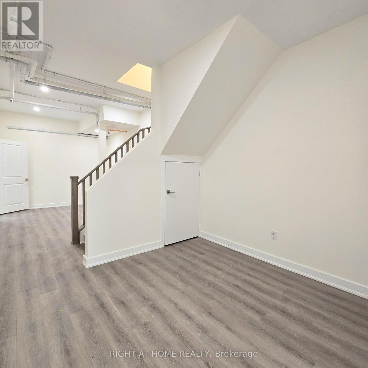 #lower/main Unit - 137 Frederick Tisdale Drive Property Photo 19