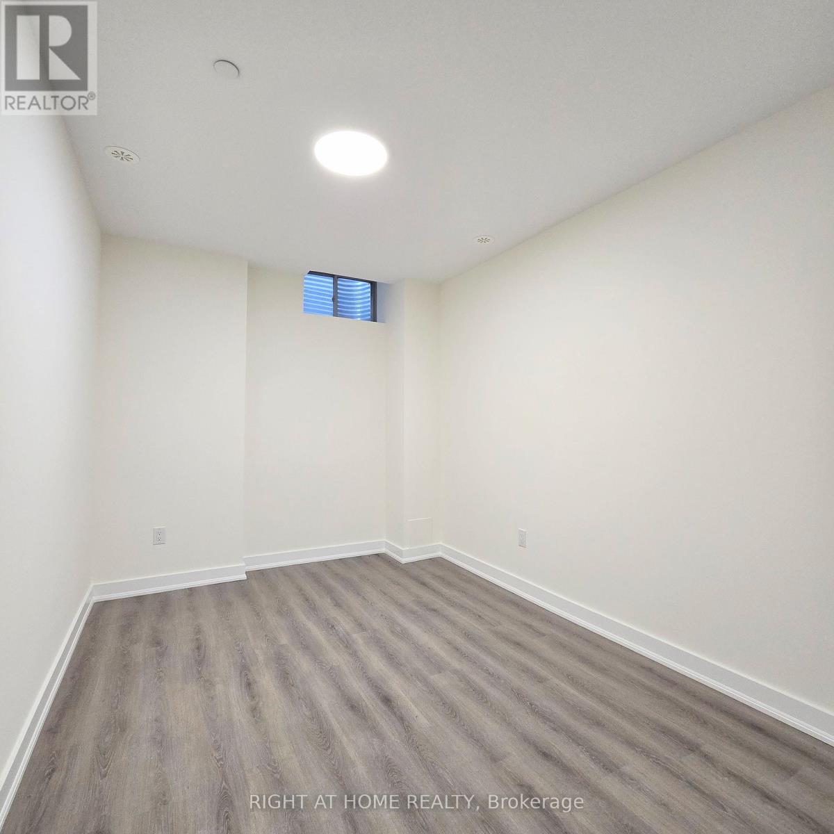 #lower/main Unit - 137 Frederick Tisdale Drive Property Photo 22