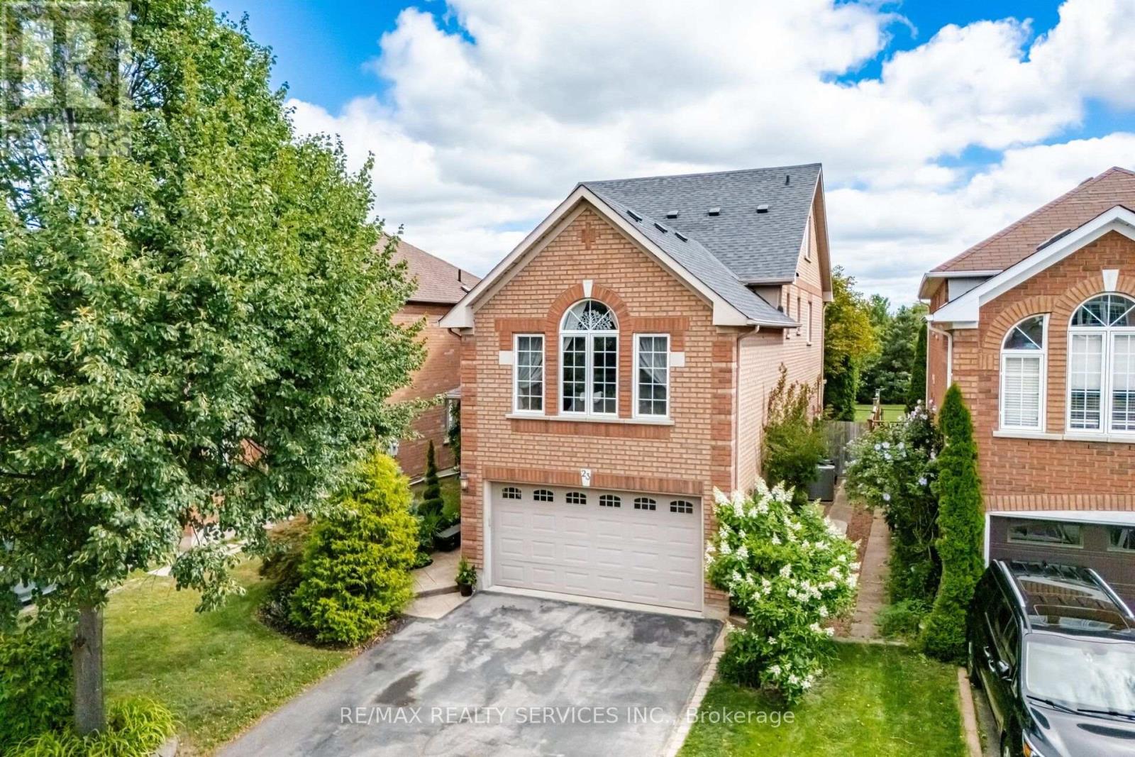23 SWANSEA MEADOWS DRIVE