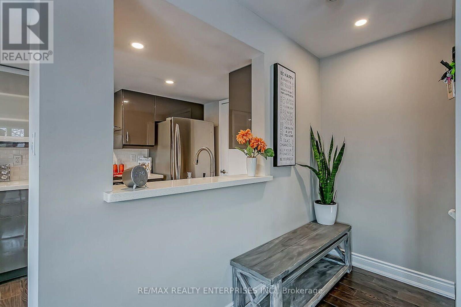 Unit E - 2386 Munn's Avenue Property Photo 3