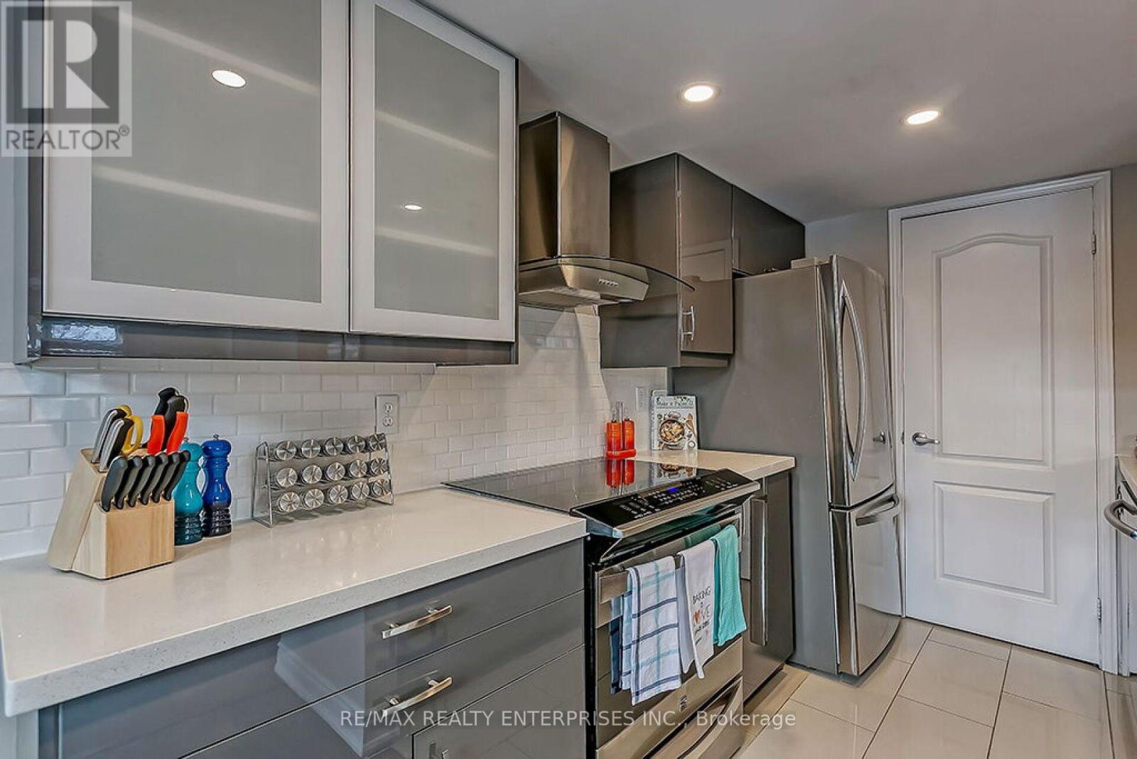 Unit E - 2386 Munn's Avenue Property Photo 5