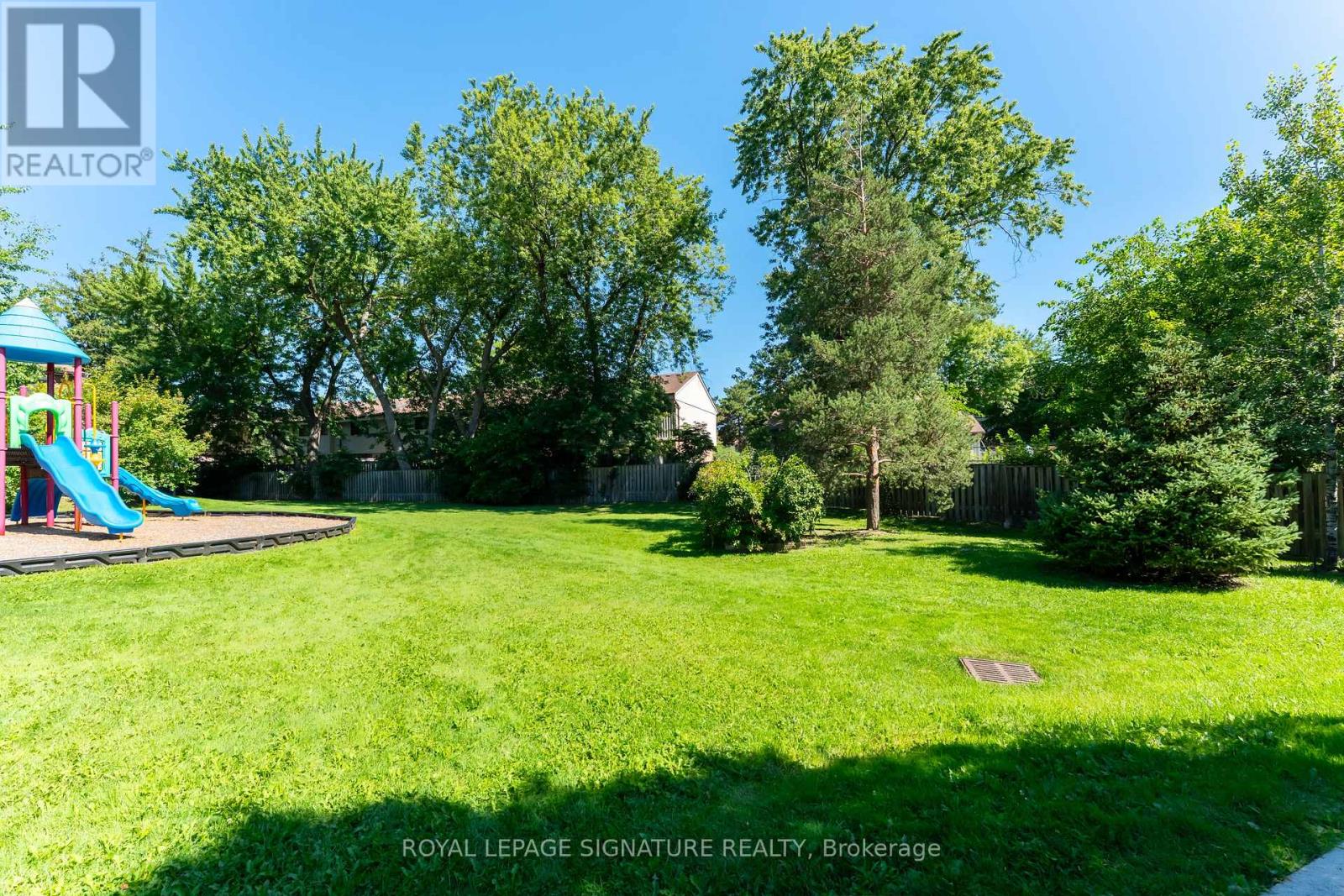 40 - 2825 Gananoque Drive Property Photo 8
