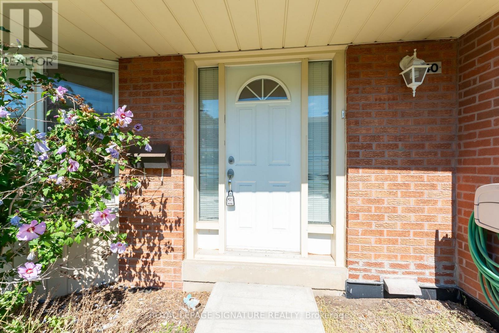 40 - 2825 Gananoque Drive Property Photo 11