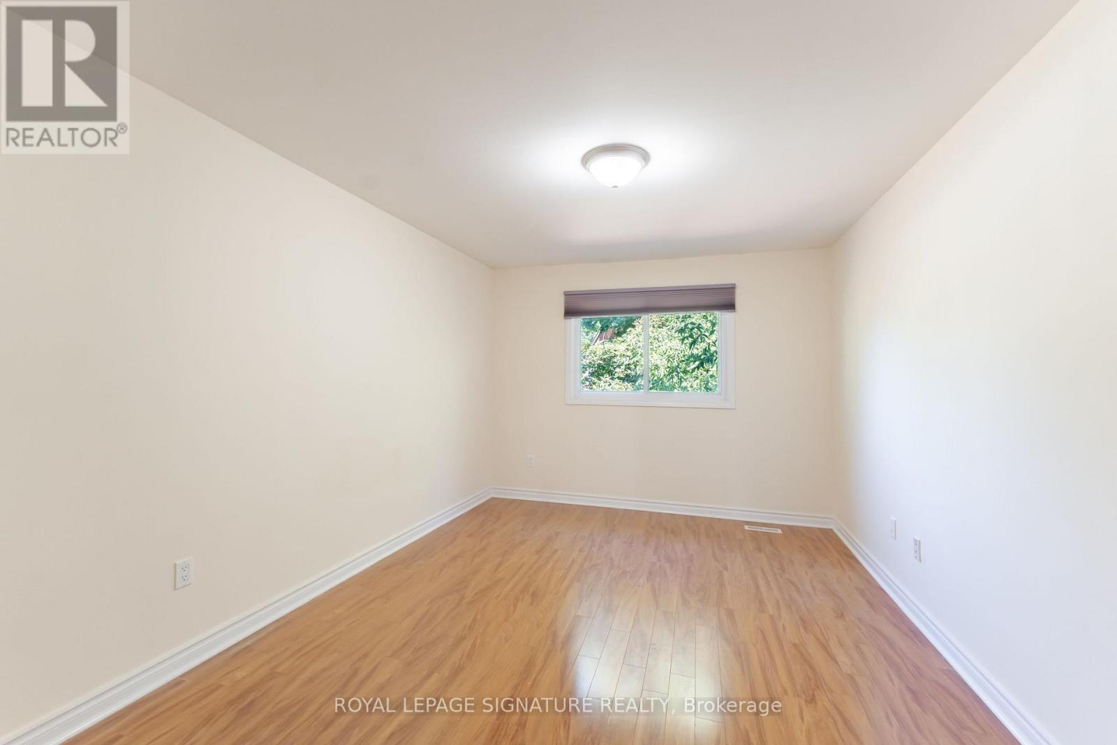 40 - 2825 Gananoque Drive Property Photo 23