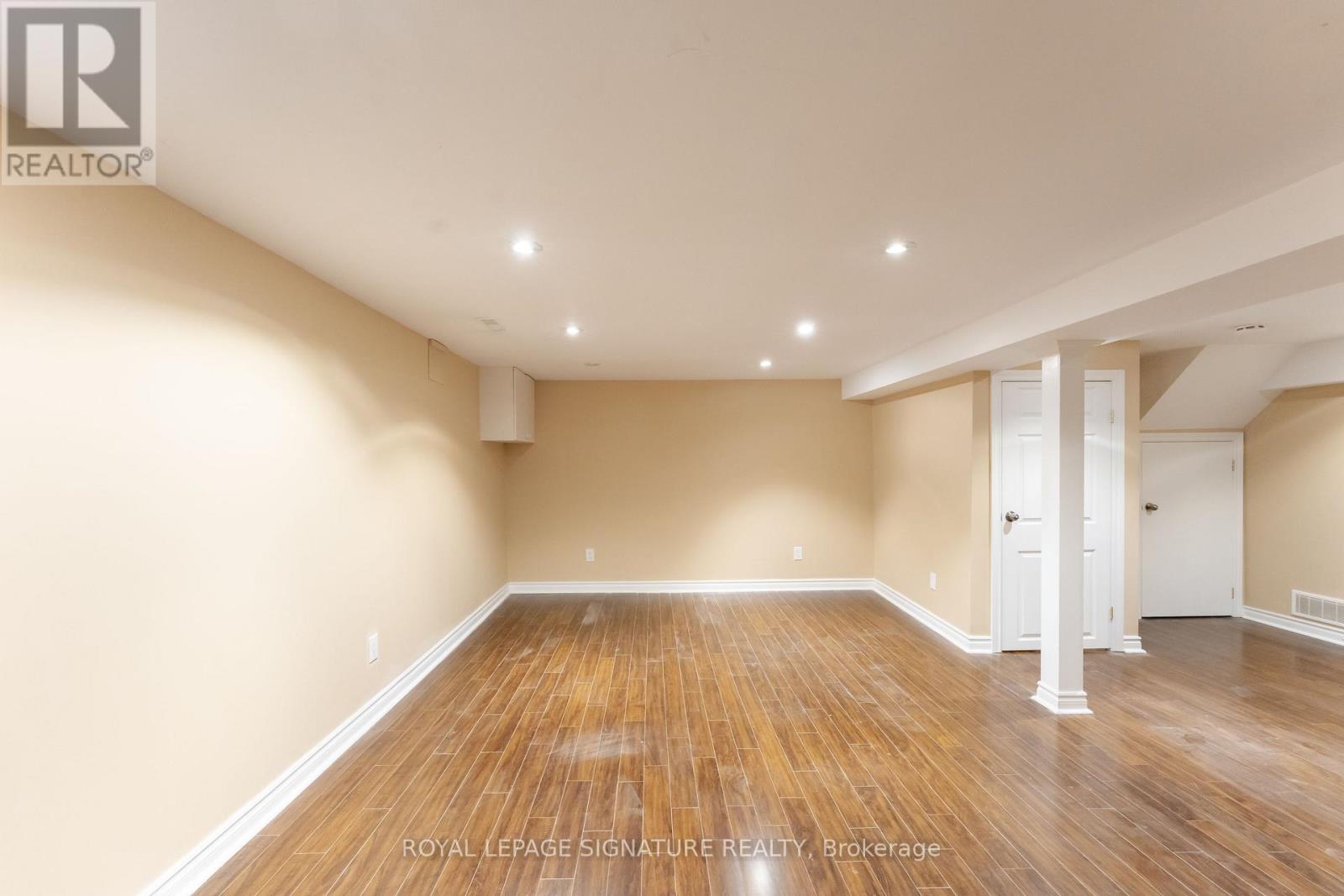 40 - 2825 Gananoque Drive Property Photo 32