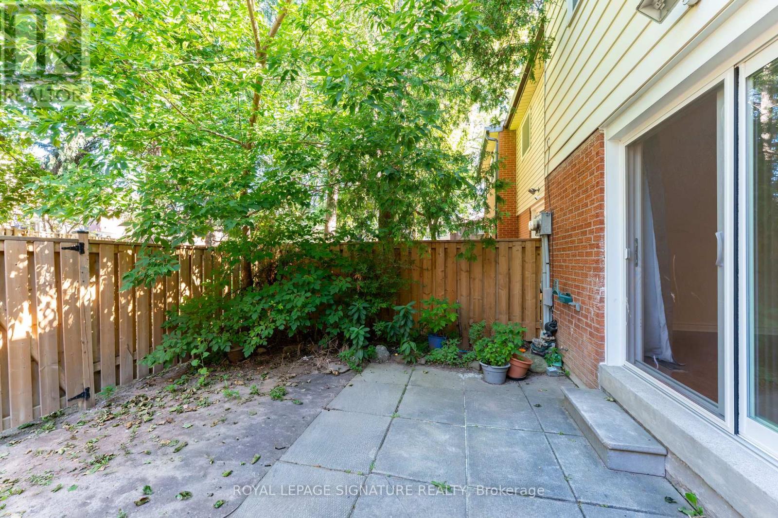 40 - 2825 Gananoque Drive Property Photo 38