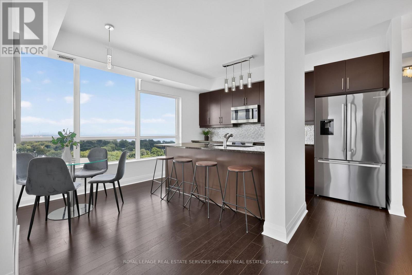1705 - 1 HURONTARIO STREET Property Photo 1