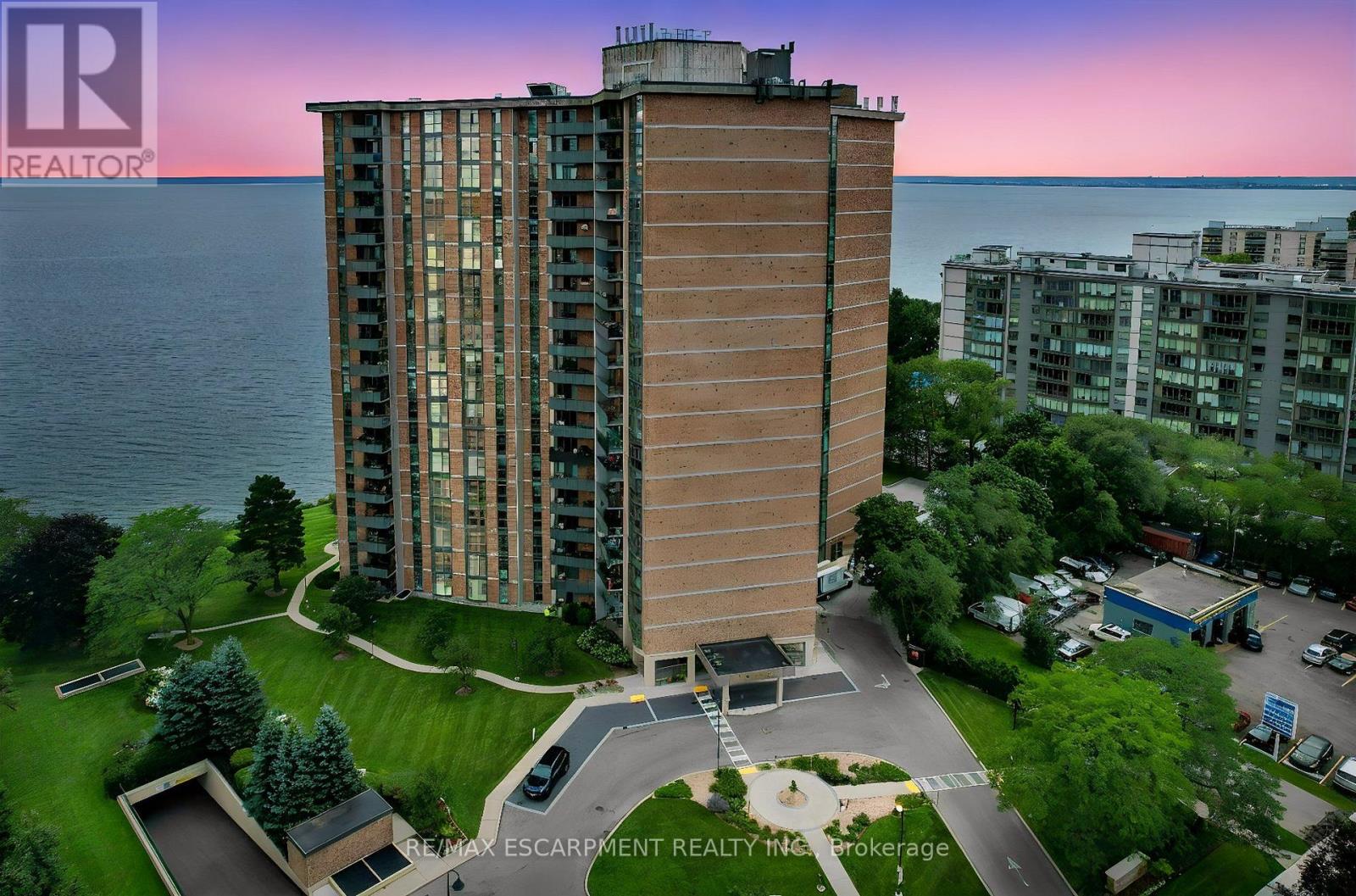 1207 - 5250 Lakeshore Road Property Photo 1
