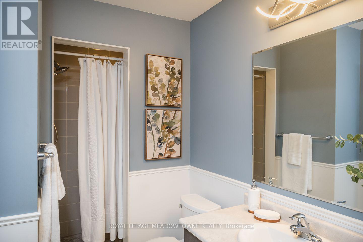 275 Eves Gate Property Photo 24