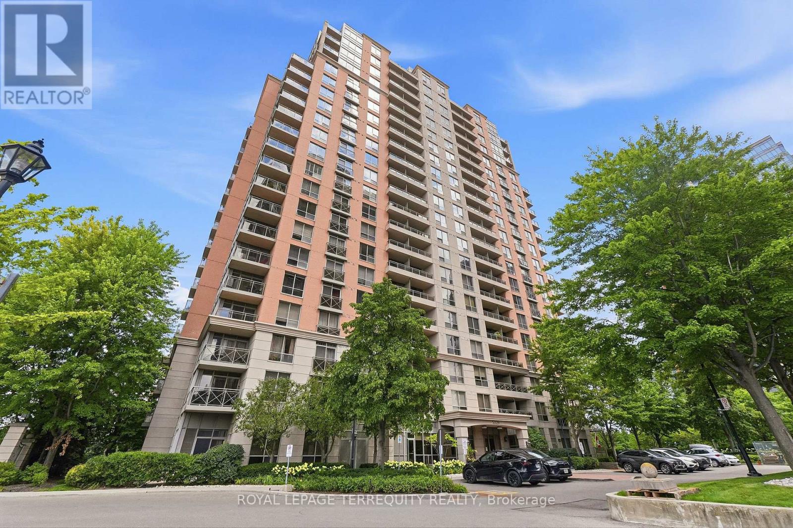 405 - 5229 DUNDAS STREET W Property Photo 1