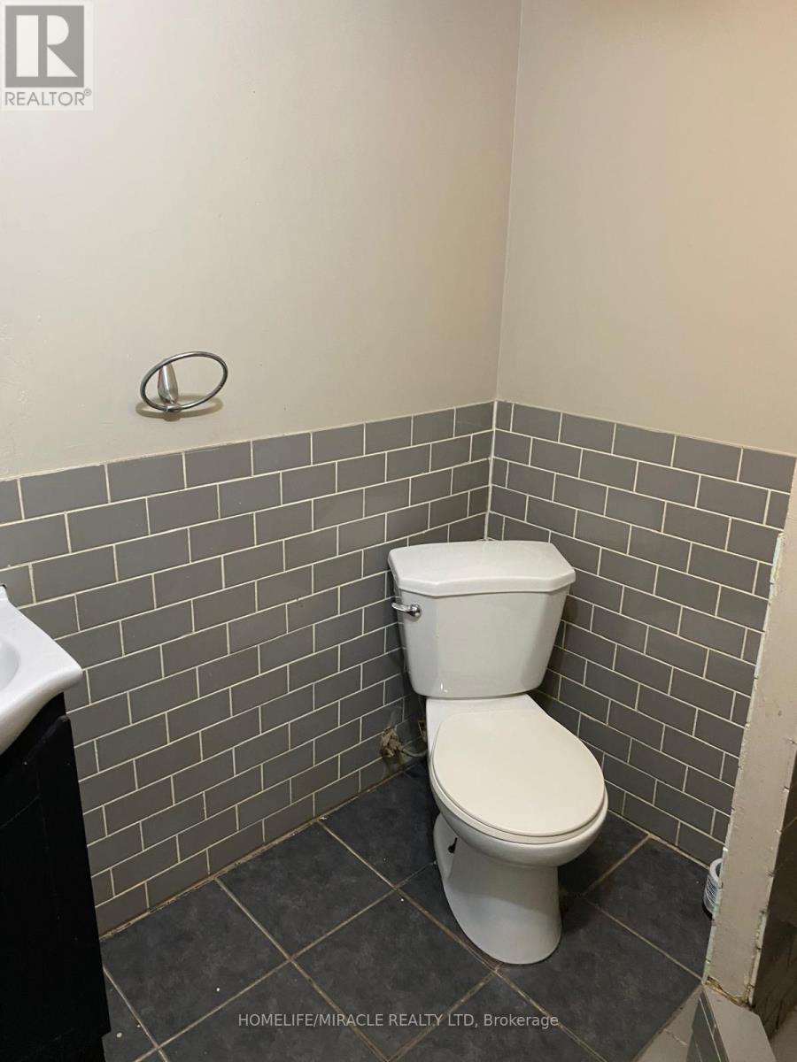 43 Corby Crescent Property Photo 20