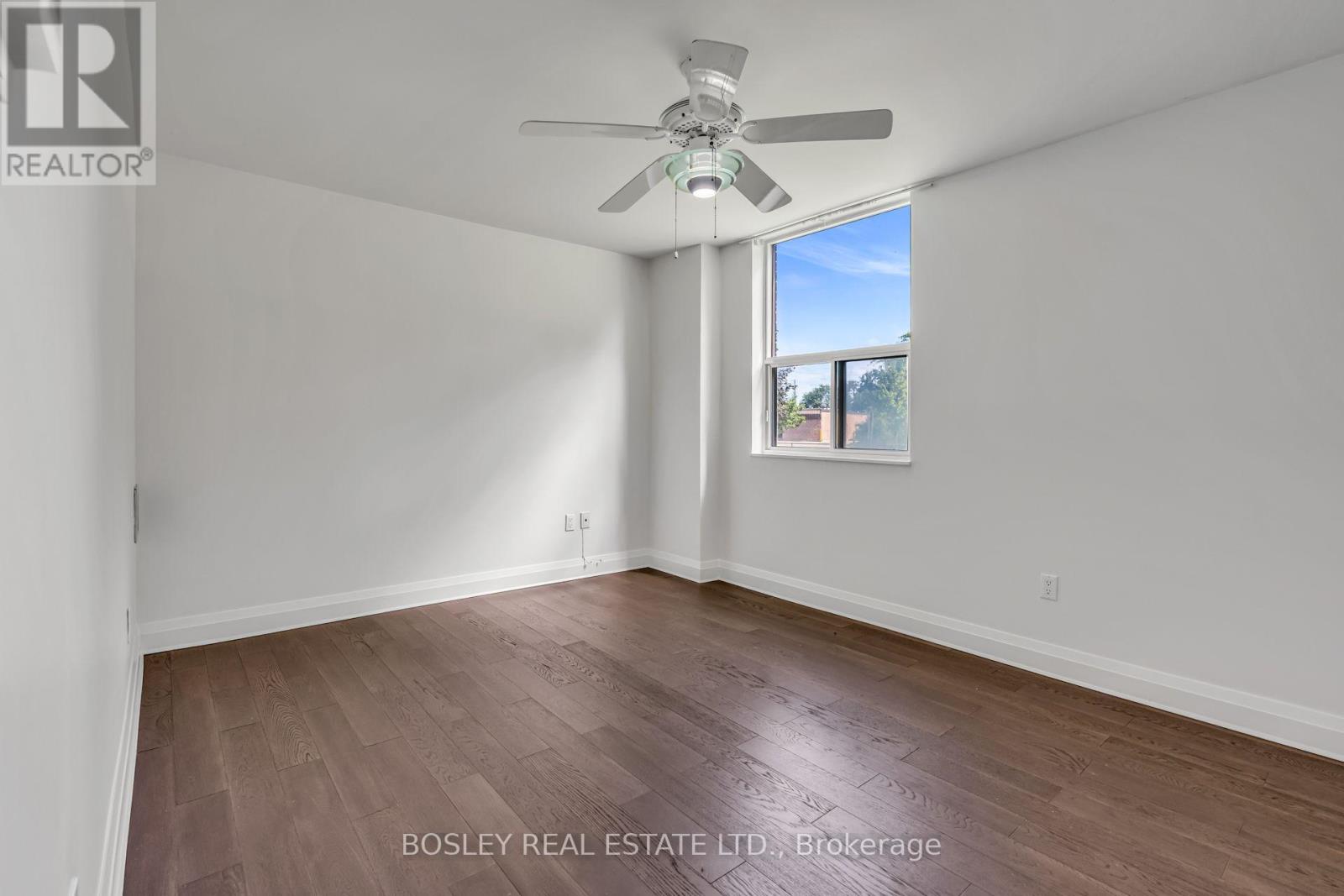 112 - 966 Inverhouse Drive Property Photo 12