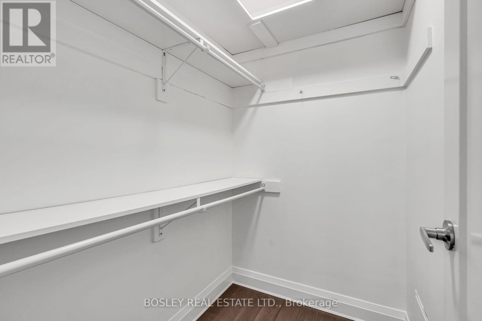112 - 966 Inverhouse Drive Property Photo 14