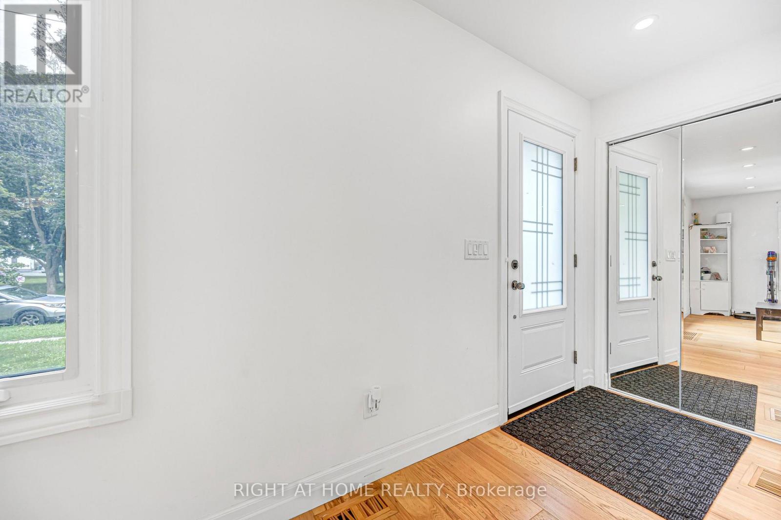121 Hearst Circle Property Photo 2
