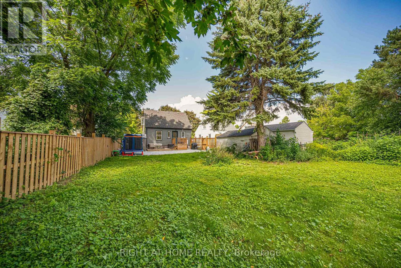 121 Hearst Circle Property Photo 42