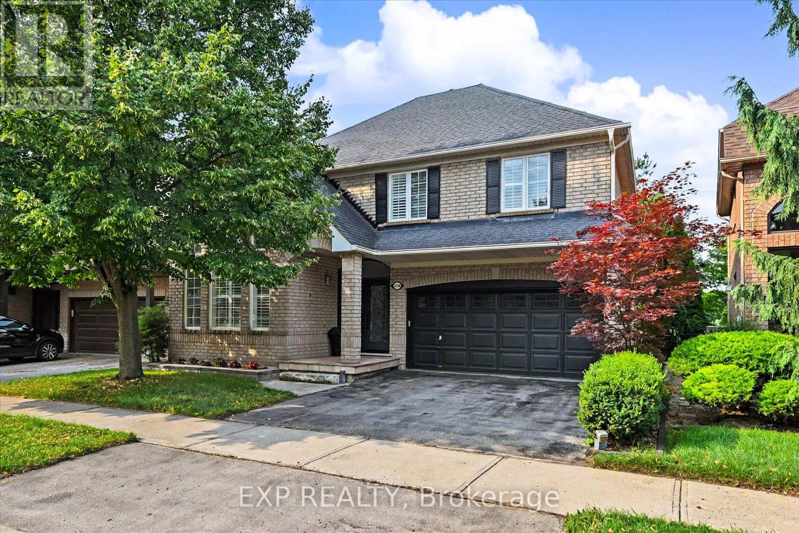 2376 Oakhaven Drive Property Photo 1