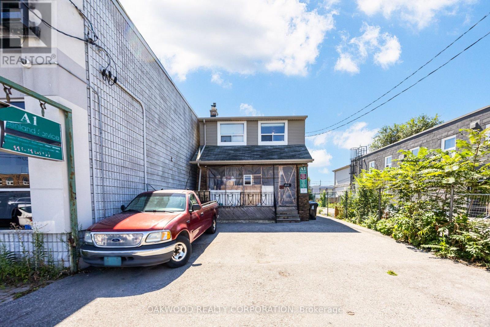 2449 ST CLAIR AVENUE W Property Photo 1