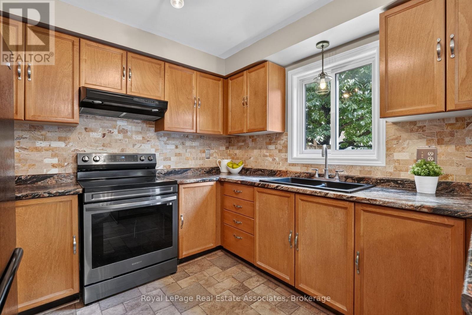 8 Horsham Street Property Photo 15