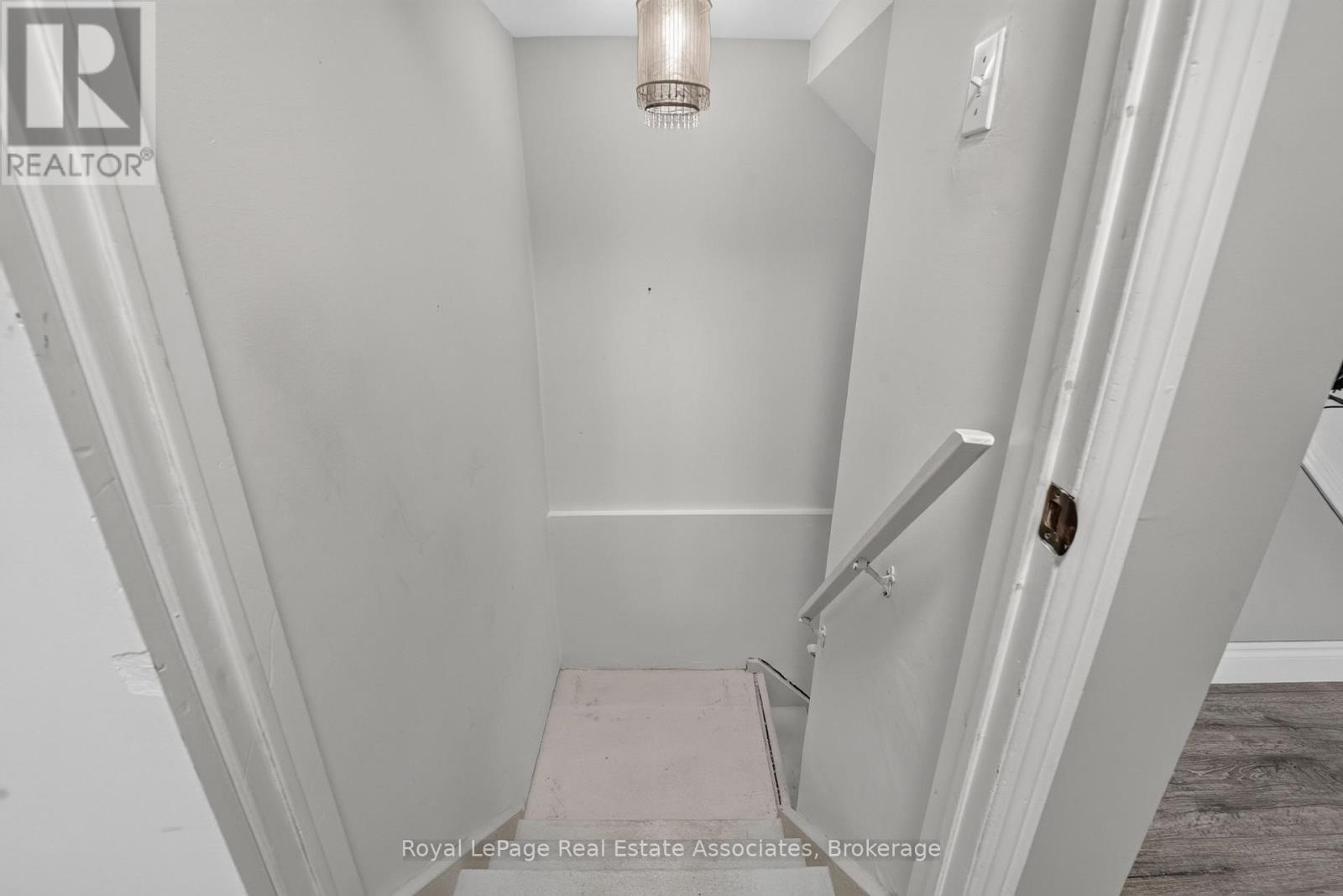 8 Horsham Street Property Photo 34