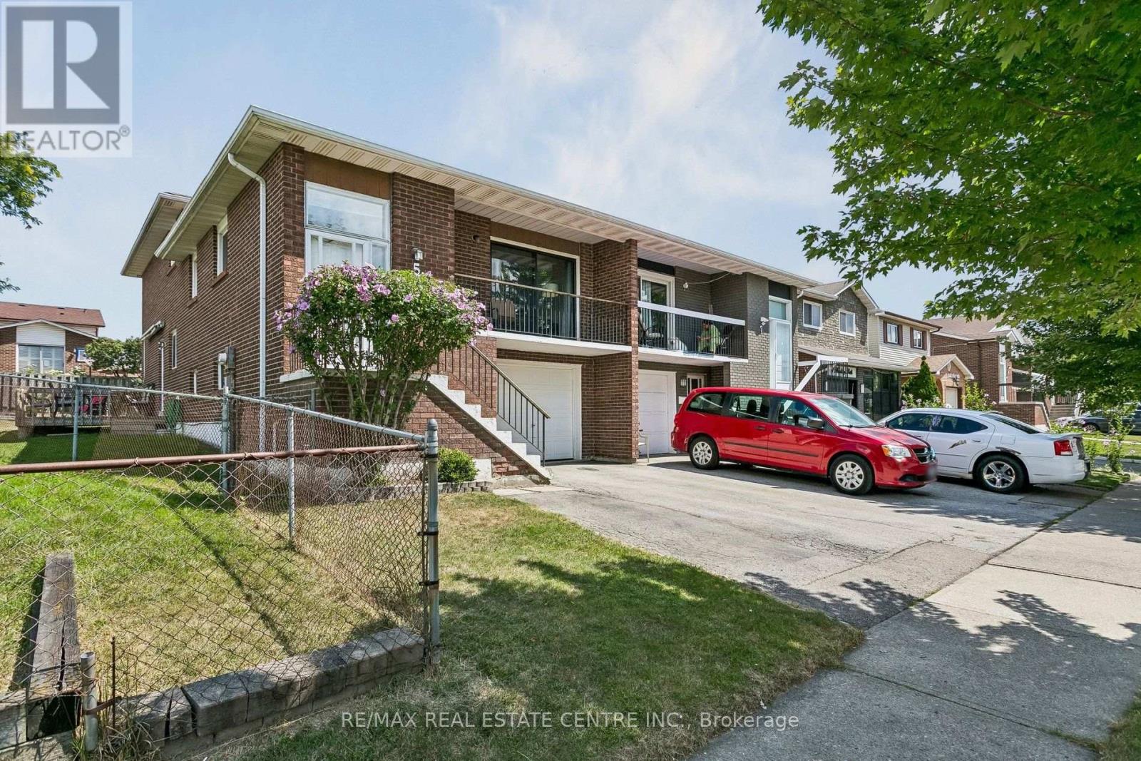 5 Hockley Path Property Photo 2