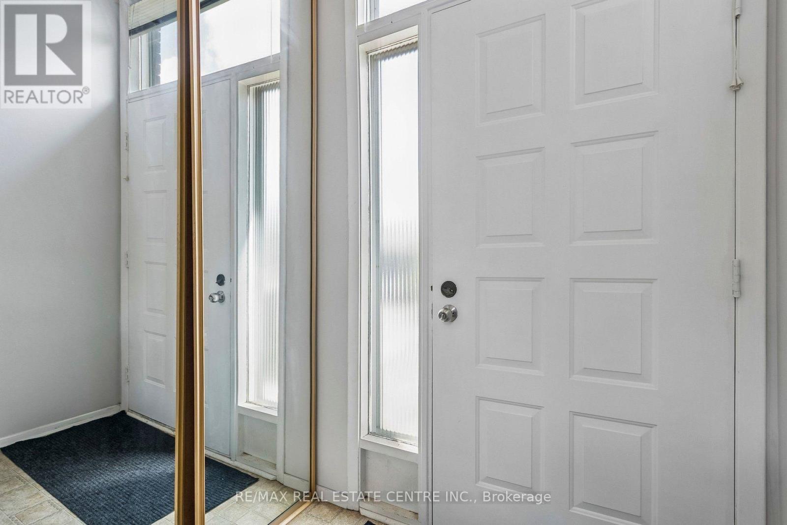 5 Hockley Path Property Photo 6