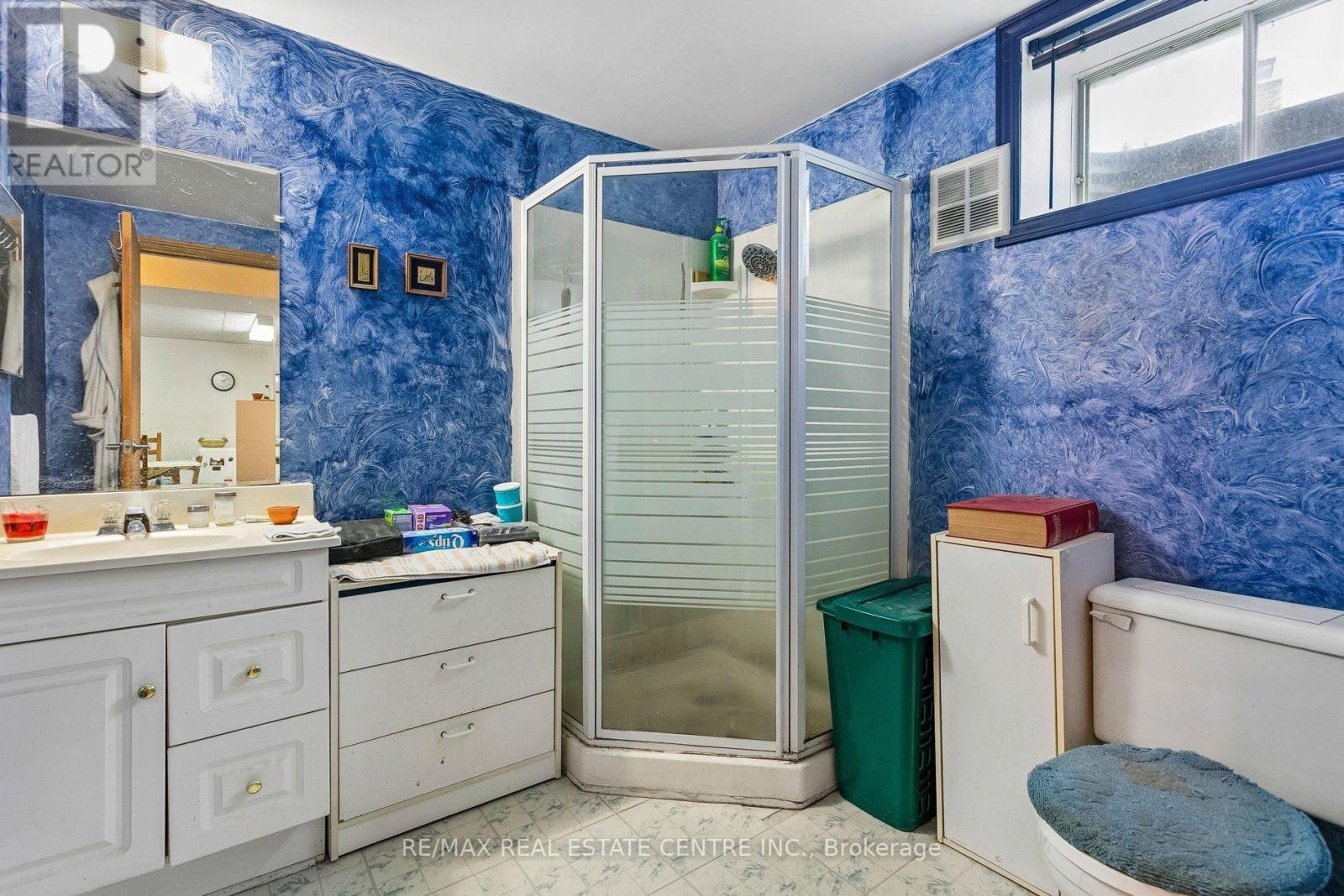 5 Hockley Path Property Photo 42