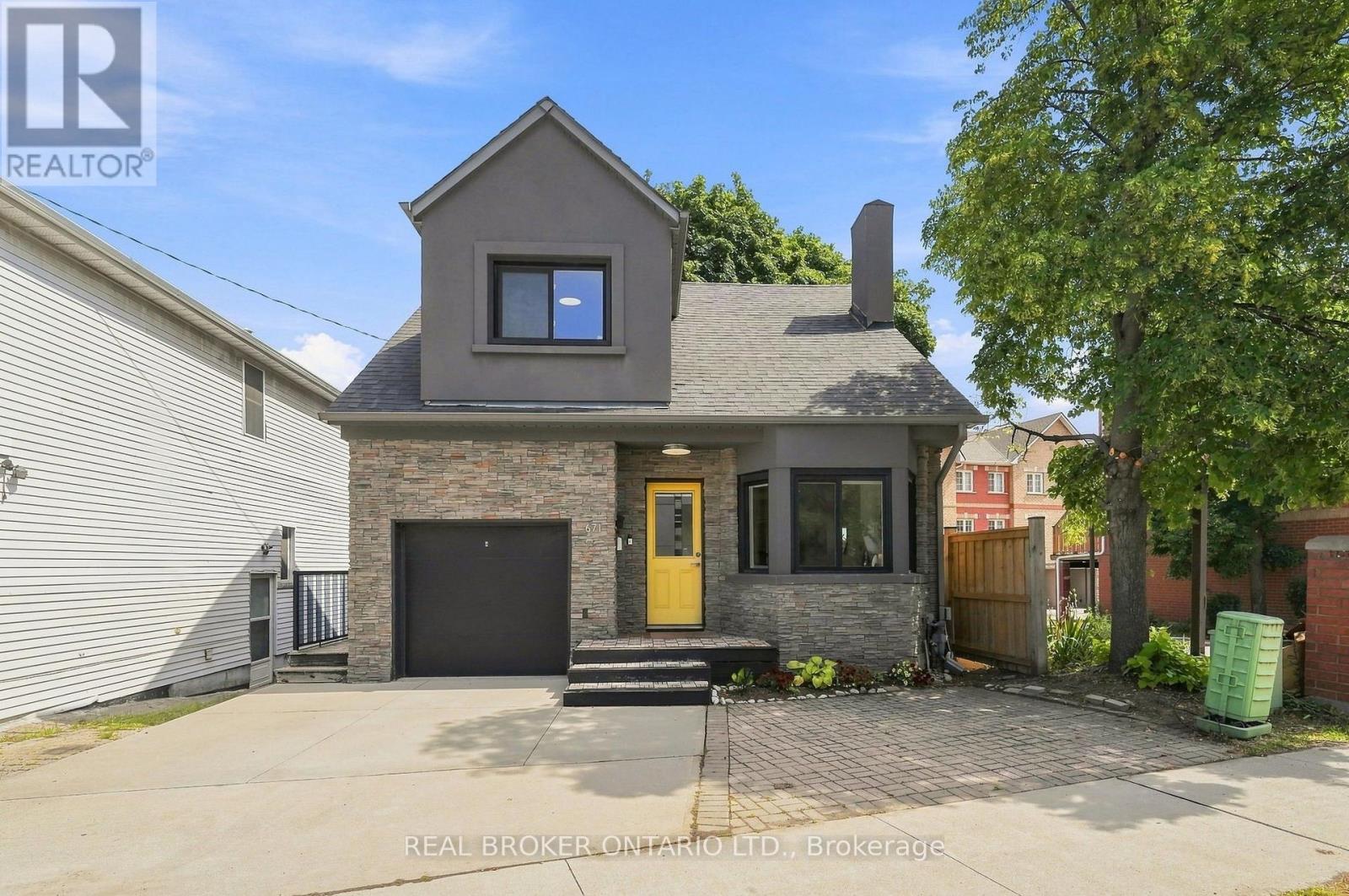 671 SCARLETT ROAD