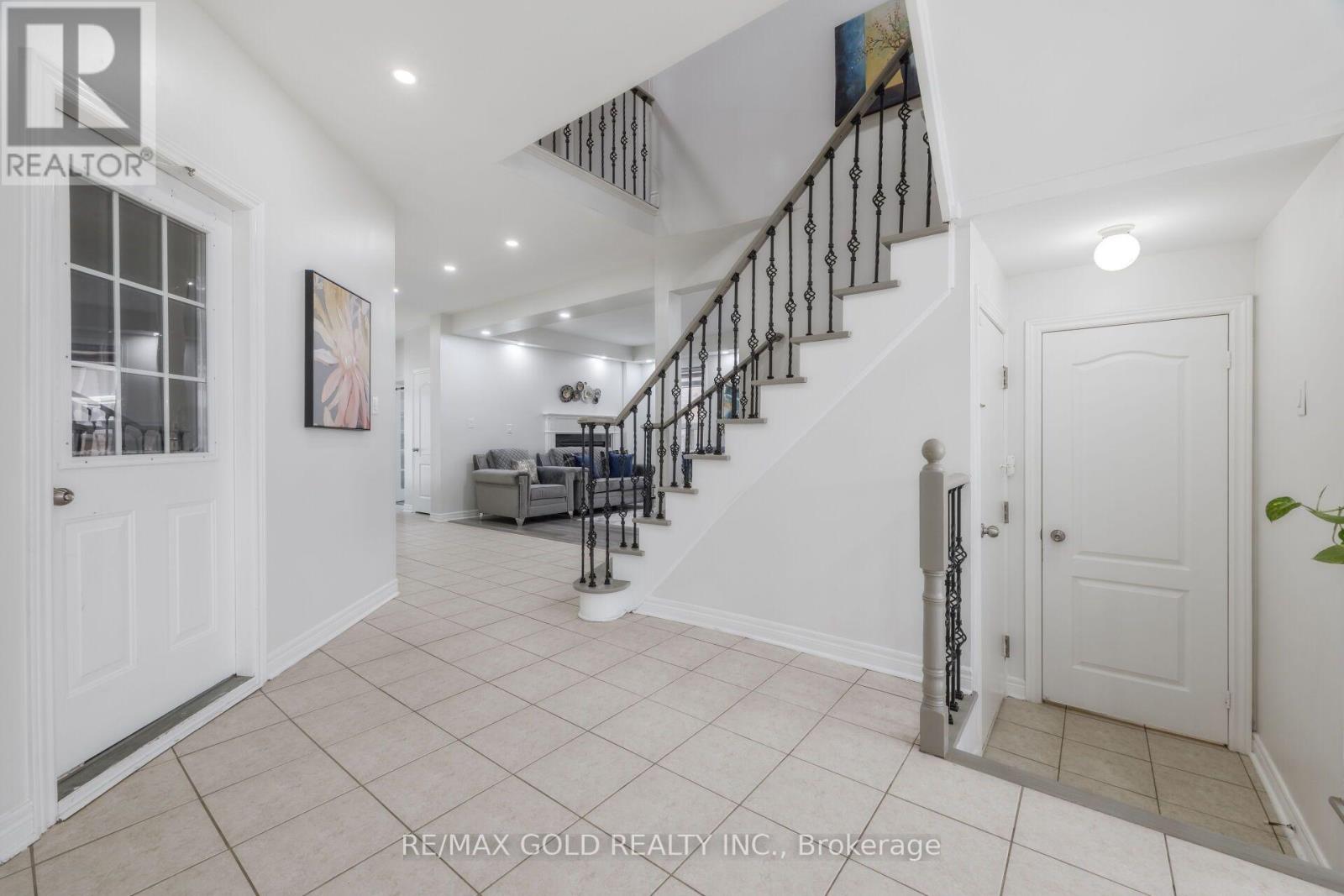 50 Northface Crescent Property Photo 26