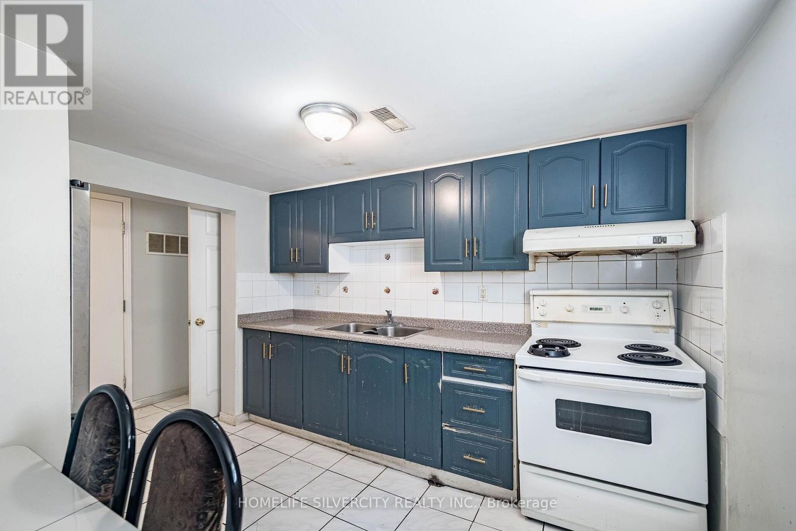 3669 Corliss Crescent Property Photo 34