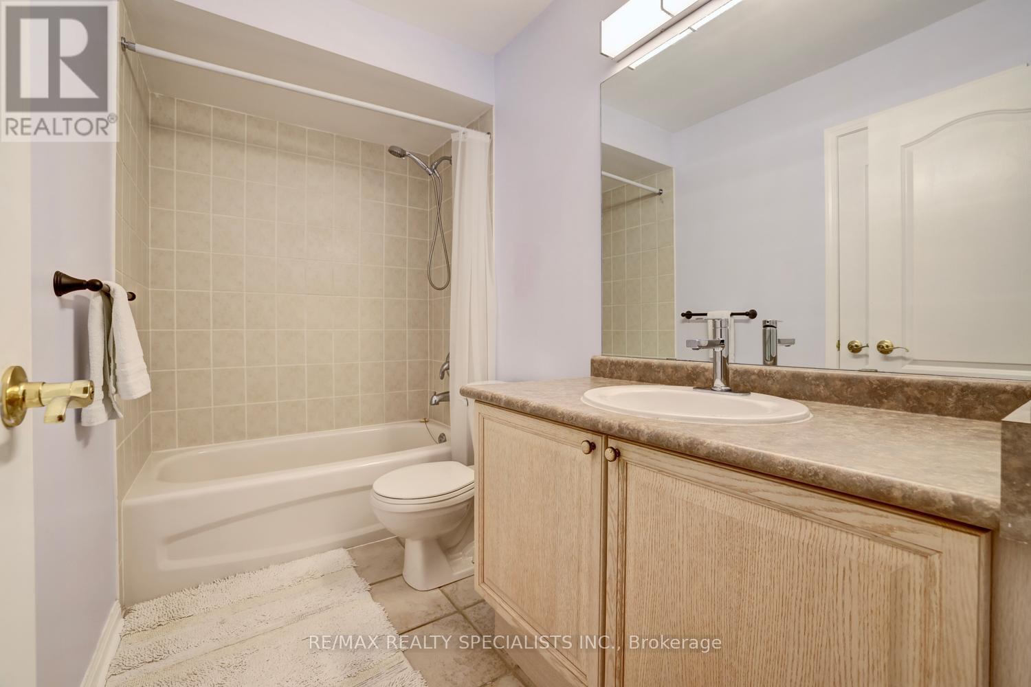 8 - 2401 Fifth Line W Property Photo 24
