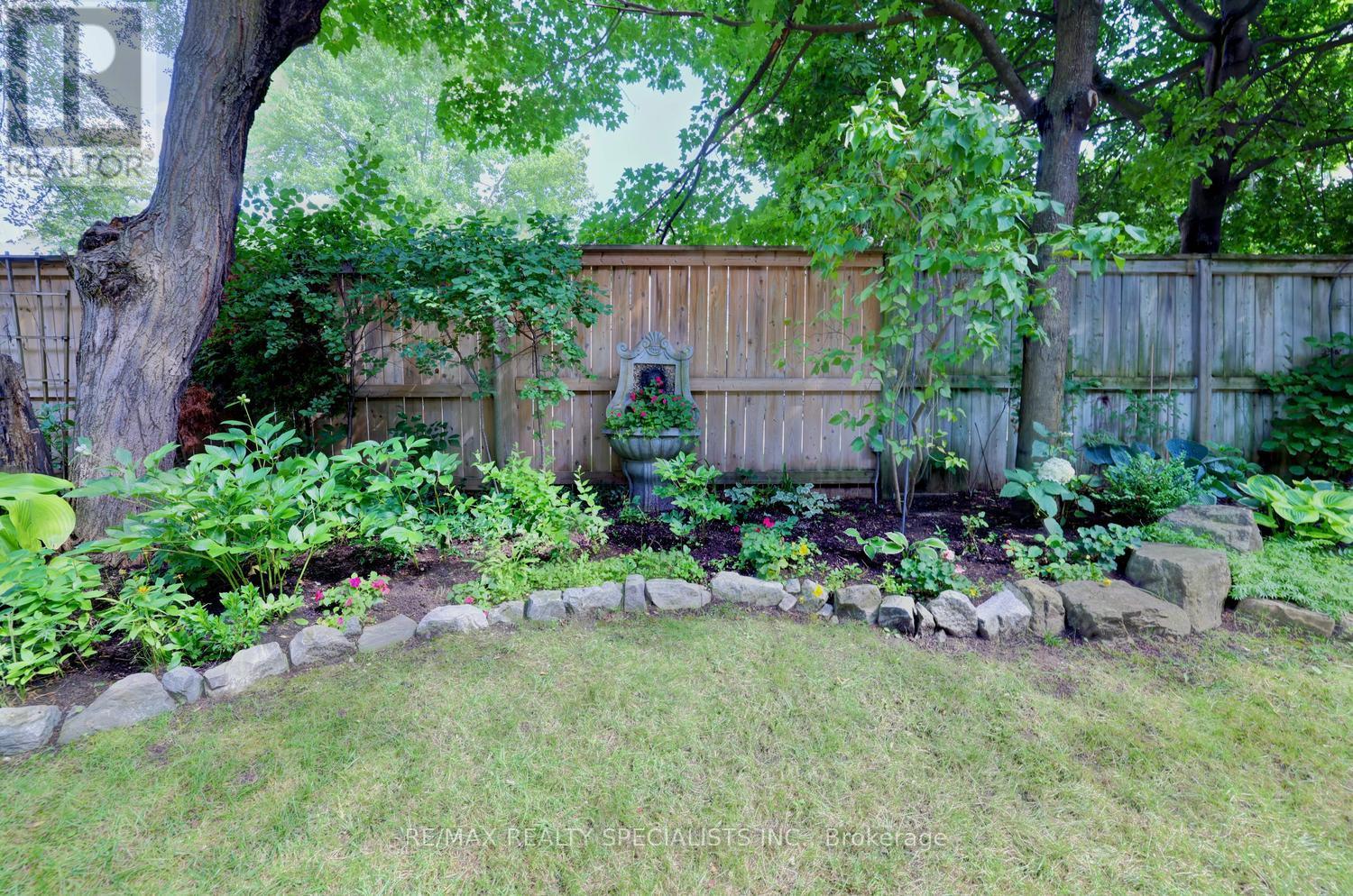 8 - 2401 Fifth Line W Property Photo 34